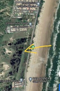 Terreno com escritura medindo 50 x 300 m na Rodovia Jose Sarney, frente mar.