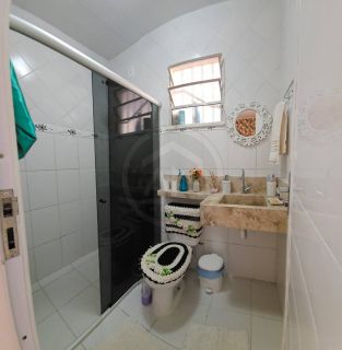 CASA REFORMADA COM PISCINA NA ARUANA