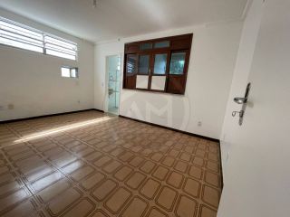 EXCELENTE CASA À VENDA NO INÁCIO BARBOSA