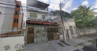 EXCELENTE CASA À VENDA COM 3 PAVIMENTOS