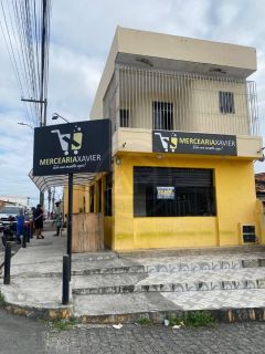 EXCELENTE CASA COM PONTO COMERCIAL Á VENDA