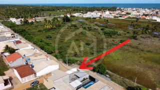 EXCELENTE CASA E TERRENO À VENDA NA REGIÃO DA PRAIA DA CAUEIRA