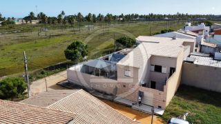 EXCELENTE CASA E TERRENO À VENDA NA REGIÃO DA PRAIA DA CAUEIRA