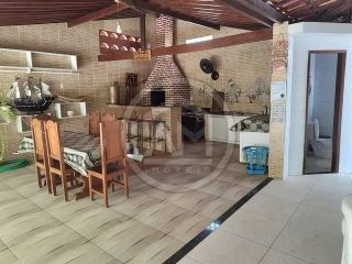 EXCELENTE CASA- Área de lazer com Piscina!