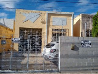 EXCELENTE CASA Á VENDA NO CENTRO DE ARACAJU