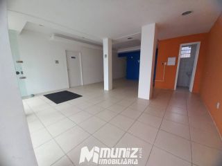 ALUGA-SE EXCELENTE PONTO COMERCIAL NA AV. HERMES FONTES