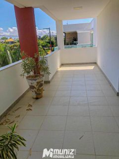 Aluguel Imperdível: Luxuosa Casa no Condomínio Ravines – A 500m da Praia na Aruana!