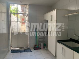 vende-se excelente casa c/piscina Rua Zaqueu Bradão