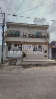 vende-se casa c/2 pavimentos no Conj Valadares
