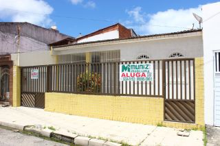 EXCELENTE CASA PARA ALUGUEL NA RUA C-12 NO BAIRRO ORLANDO DANTAS